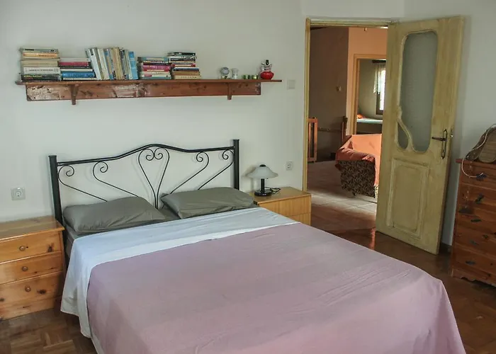 Doctors' House Mikros Prinos