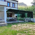 Doctors' House * Mikros Prinos