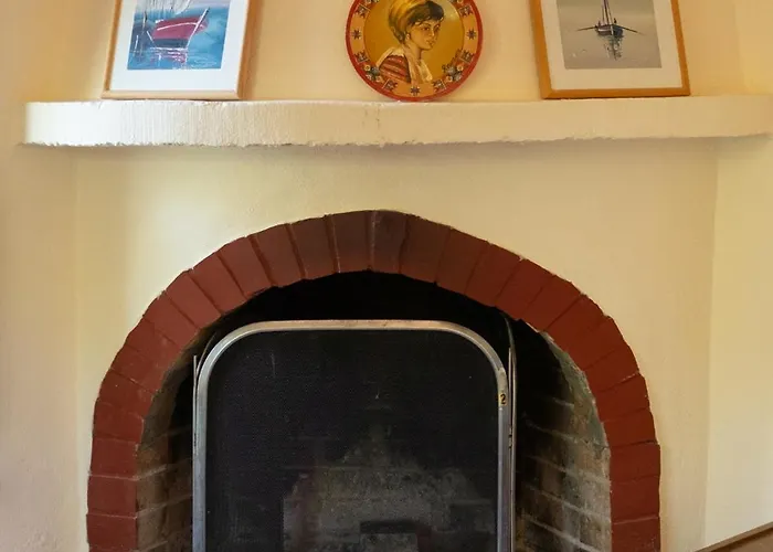 Doctors' House * Mikros Prinos